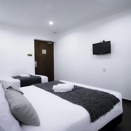 Harbour Ville Hotel - Hamilton-2